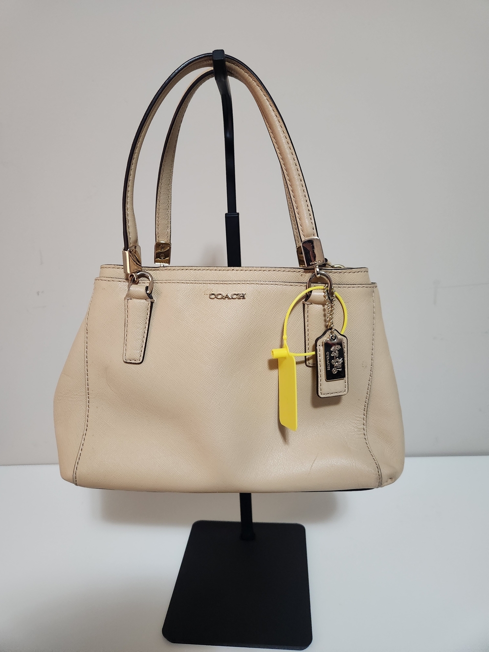 COACH Beige Leather Tote Bag with Yellow Charm